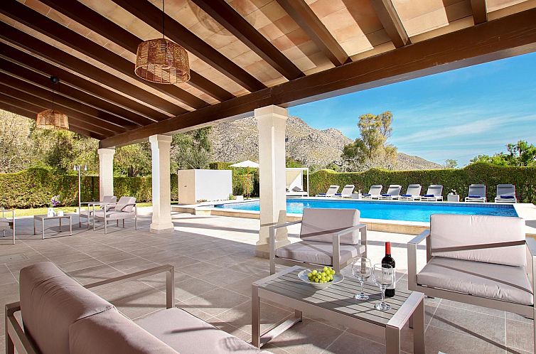 Vakantiehuis Beeindruckende große Villa in der Nähe von Ca