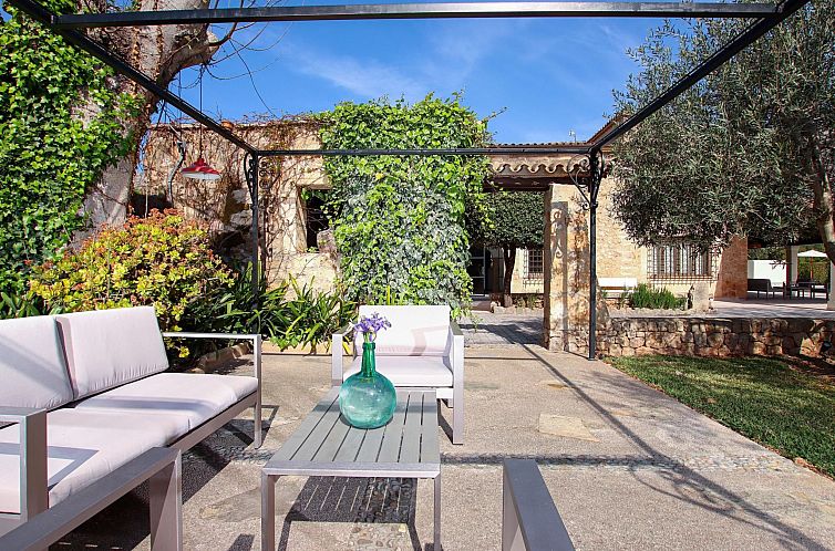 Vakantiehuis Beeindruckende große Villa in der Nähe von Ca