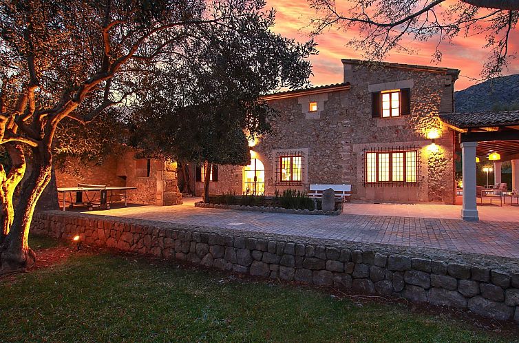 Vakantiehuis Beeindruckende große Villa in der Nähe von Ca