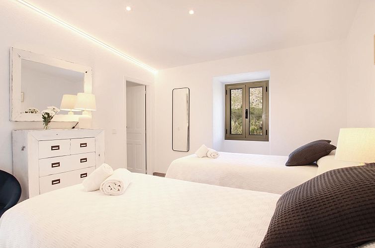 Vakantiehuis Beeindruckende große Villa in der Nähe von Ca
