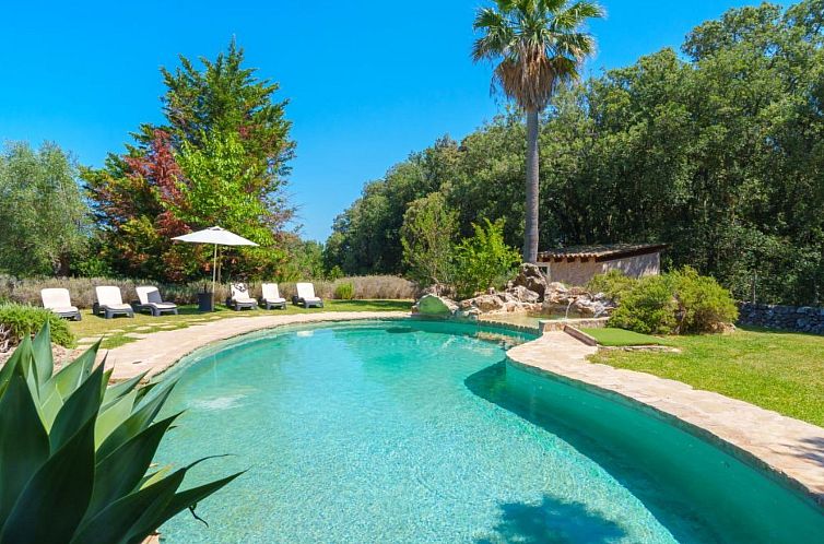 Vakantiehuis Luxuriöses Landhaus mit Pool für 12 Personen,