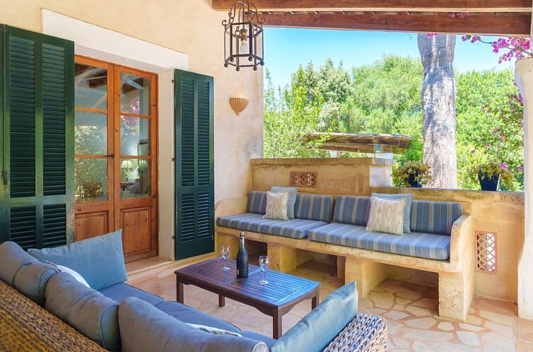 Vakantiehuis Luxuriöses Landhaus mit Pool für 12 Personen,