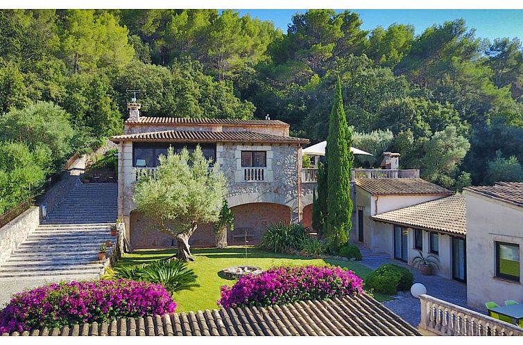 Vakantiehuis Villa Llop. Wunderschöne moderne Villa mit Sau