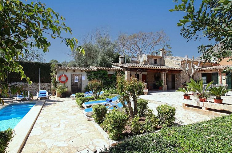 Vakantiehuis Charmante ländliche Villa Martorell mit Schwim
