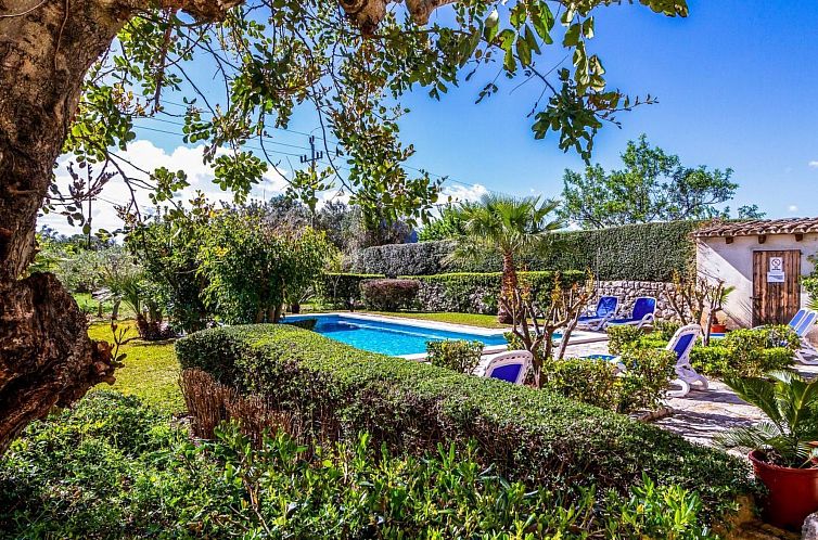 Vakantiehuis Charmante ländliche Villa Martorell mit Schwim