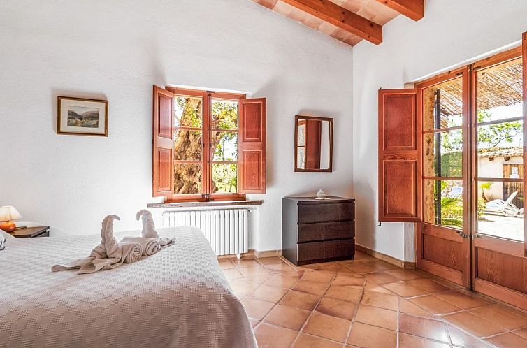Vakantiehuis Charmante ländliche Villa Martorell mit Schwim
