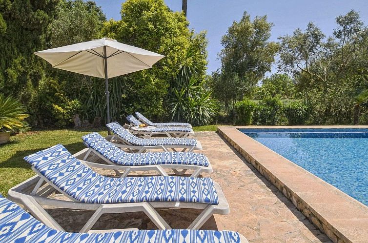 Vakantiehuis Haus mit Schwimmbad für 6 Personen 5 min vom M