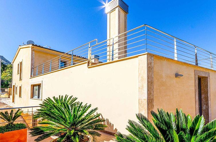 Vakantiehuis Schöne Villa im Zentrum von Cala Sant Vicenç