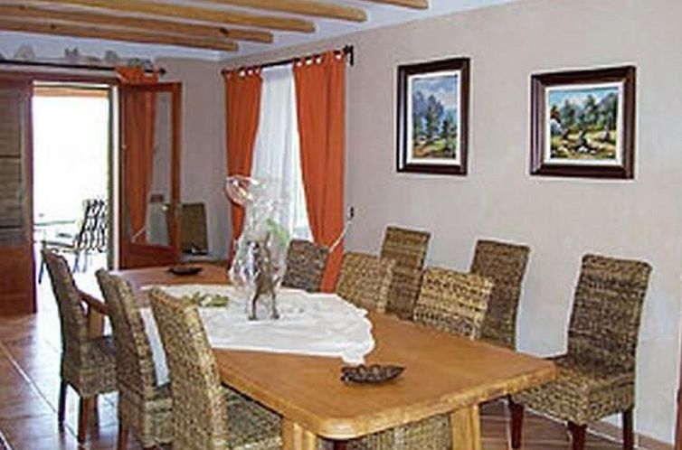 Vakantiehuis Villa mit Garten, Grill und Terrasse