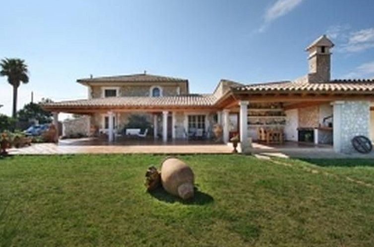 Vakantiehuis Villa mit Garten, Grill und Terrasse