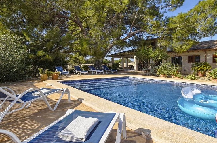Vakantiehuis Modernes Landhaus mit Pool, Klimaanlage und WLA