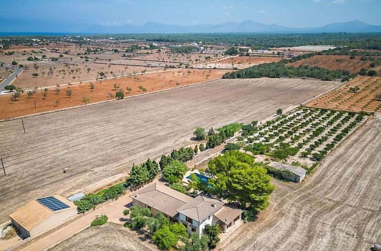 Vakantiehuis Modernes Landhaus mit Pool, Klimaanlage und WLA