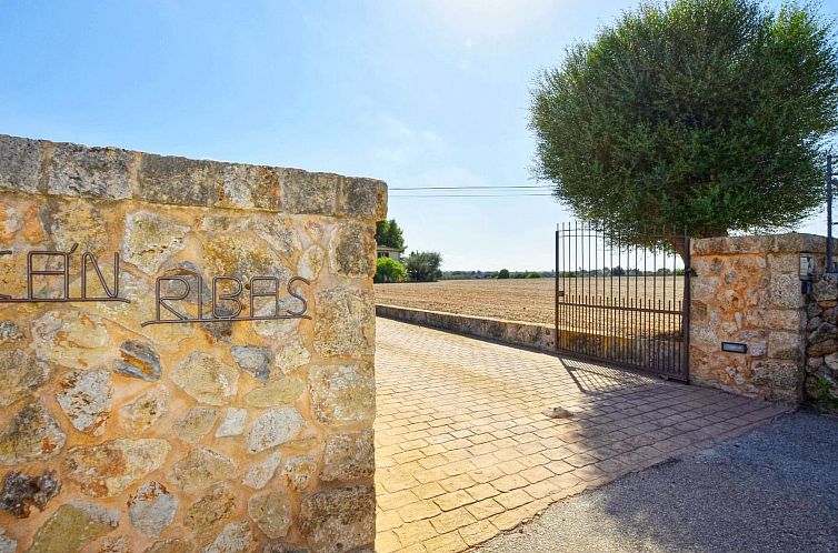 Vakantiehuis Modernes Landhaus mit Pool, Klimaanlage und WLA