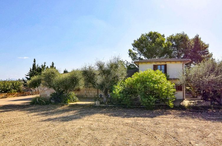 Vakantiehuis Modernes Landhaus mit Pool, Klimaanlage und WLA