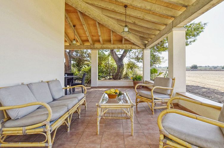 Vakantiehuis Modernes Landhaus mit Pool, Klimaanlage und WLA