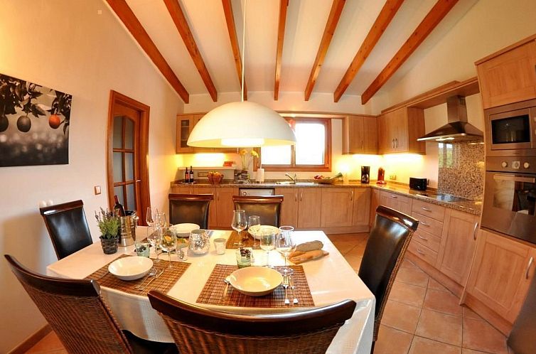 Vakantiehuis Villa Vista Verde mit Pool und Garten