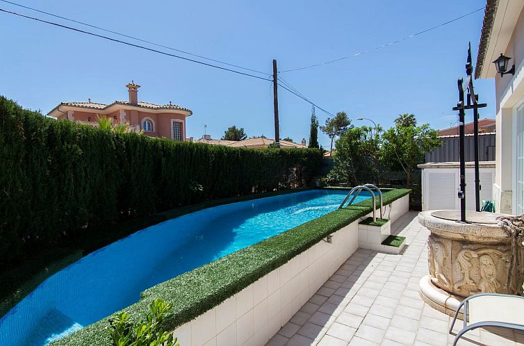 Vakantiehuis Chalet 'Villa Port Adriano'