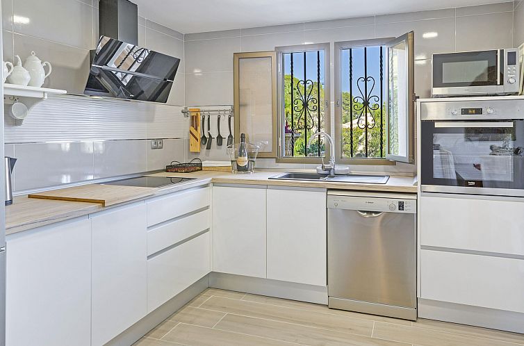 Vakantiehuis VILLA MARIA PORTALS NOUS by Priority