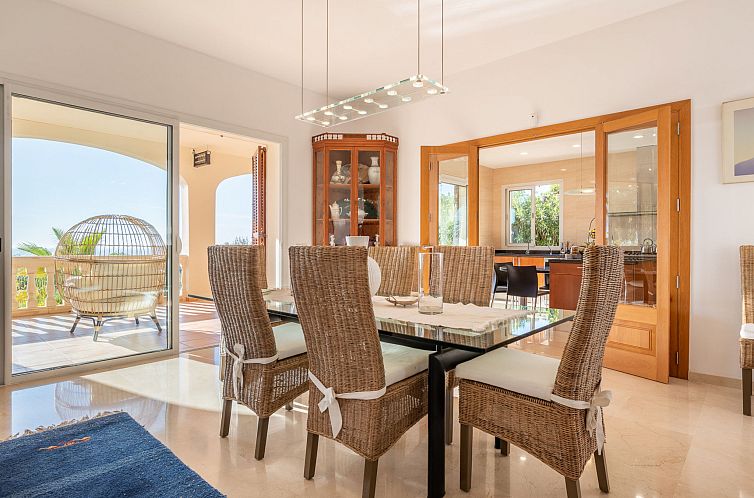 Vakantiehuis VILLA BENDINAT 10 - by Priority Villas