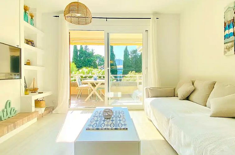 Ruim appartement 50m naar strand