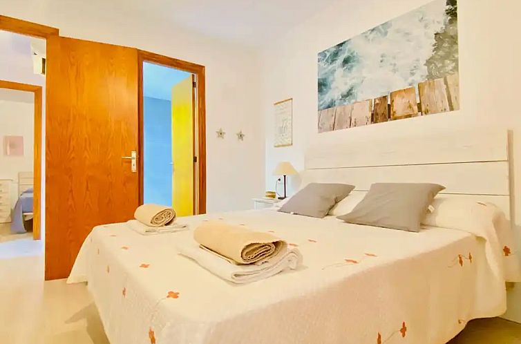 Ruim appartement 50m naar strand