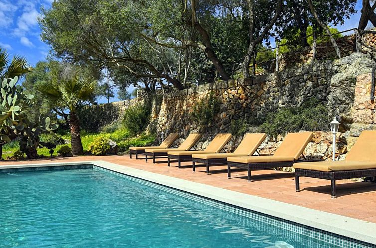 Vakantiehuis Finca in idyllischer Umgebung Pool & Klima 8 Pe