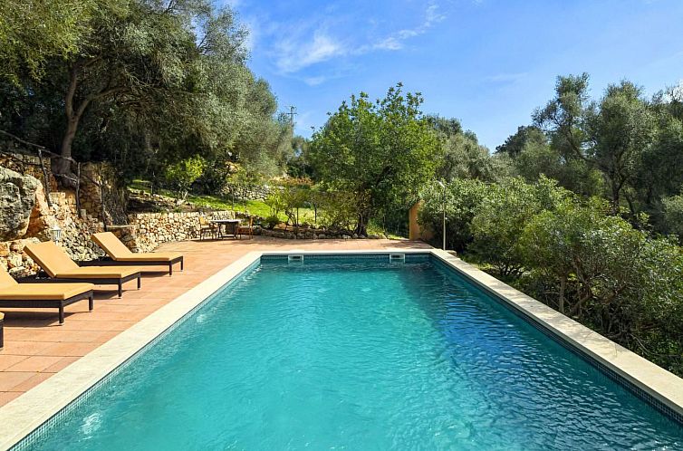 Vakantiehuis Finca in idyllischer Umgebung Pool & Klima 8 Pe