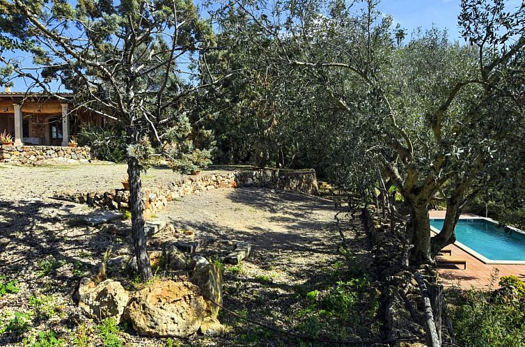Vakantiehuis Finca in idyllischer Umgebung Pool & Klima 8 Pe