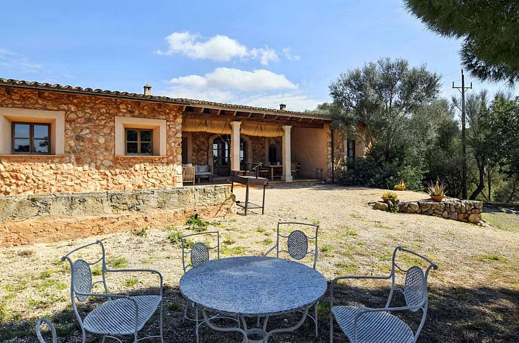 Vakantiehuis Finca in idyllischer Umgebung Pool & Klima 8 Pe