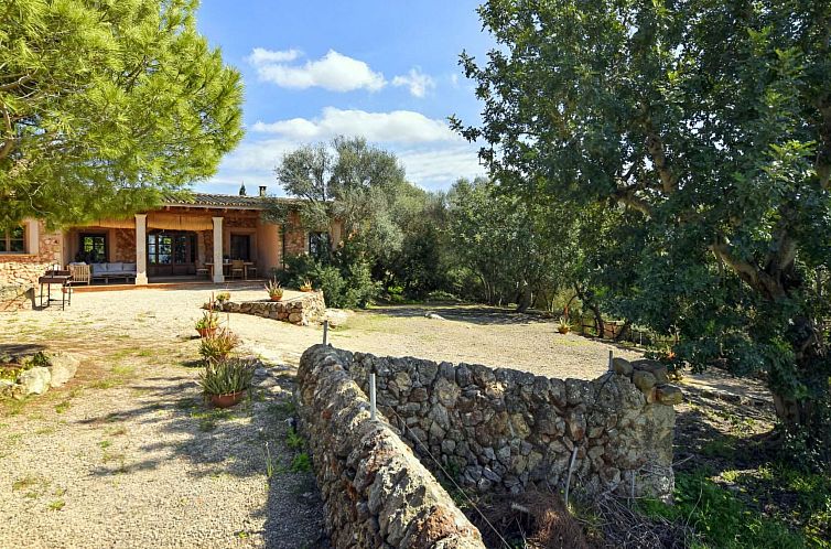 Vakantiehuis Finca in idyllischer Umgebung Pool & Klima 8 Pe