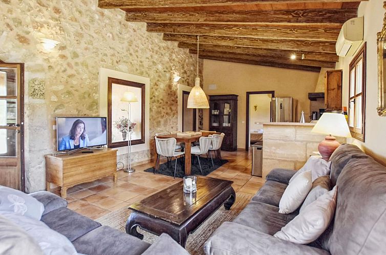 Vakantiehuis Finca in idyllischer Umgebung Pool & Klima 8 Pe