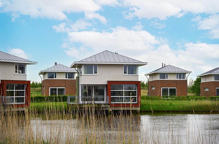 Vrijstaande woning in Anjum