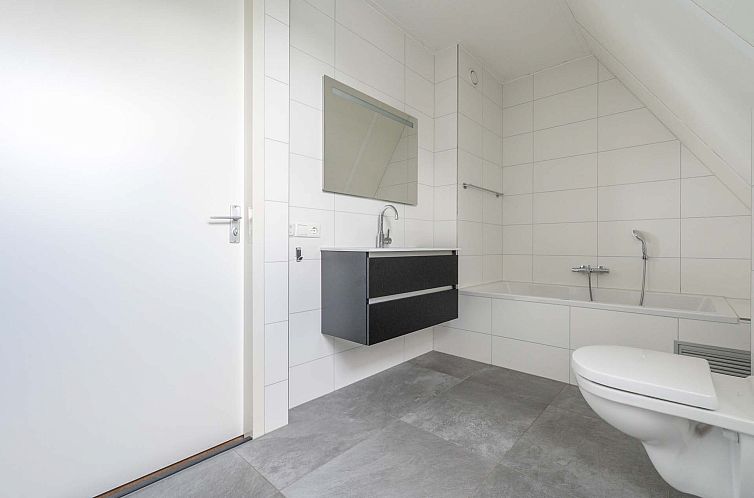 Vrijstaande woning in Anjum