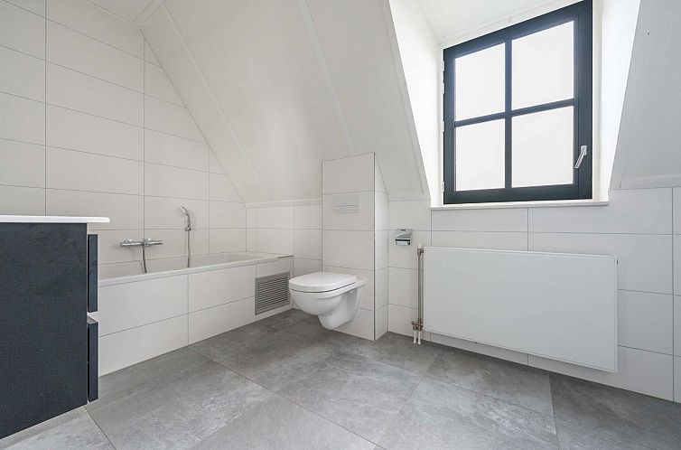 Vrijstaande woning in Anjum