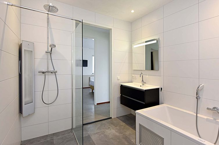 Vrijstaande woning in Anjum