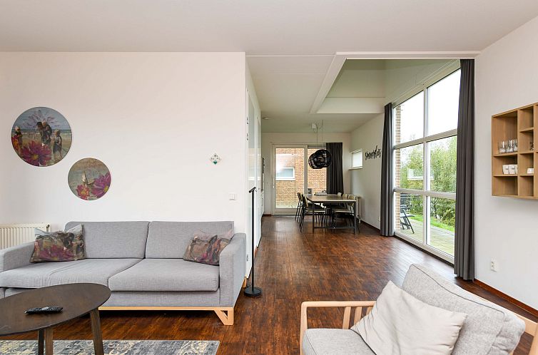 Vrijstaande woning in Anjum