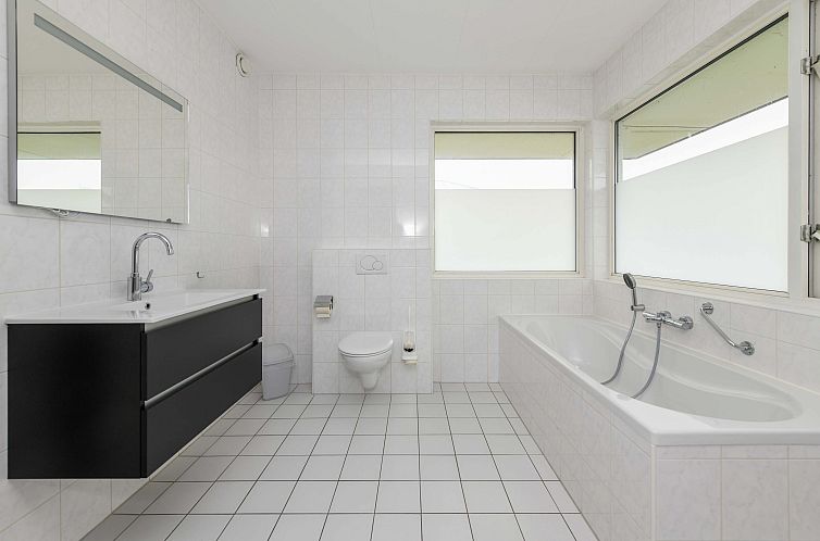 Vrijstaande woning in Anjum