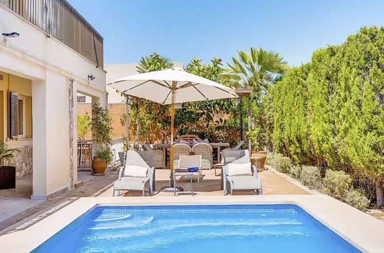 Vakantiehuis Villa mit Pool in Cala Estancia, nahe Palma