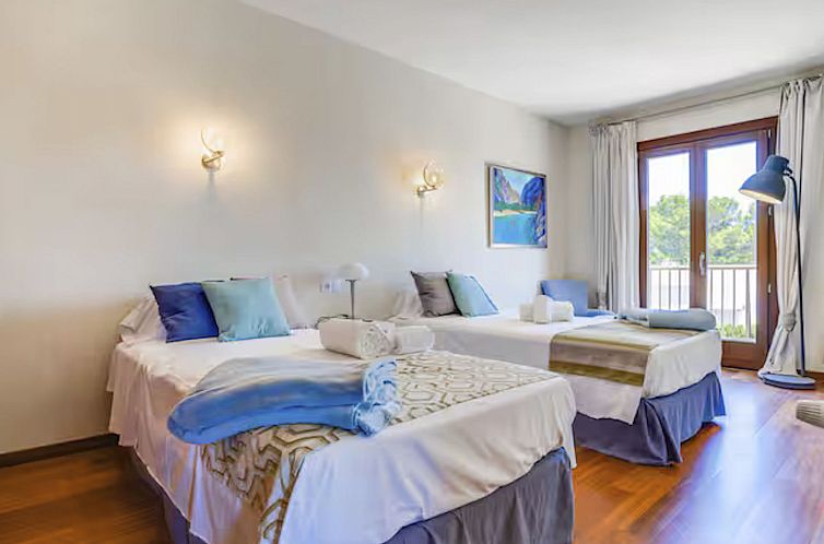 Vakantiehuis Villa mit Pool in Cala Estancia, nahe Palma