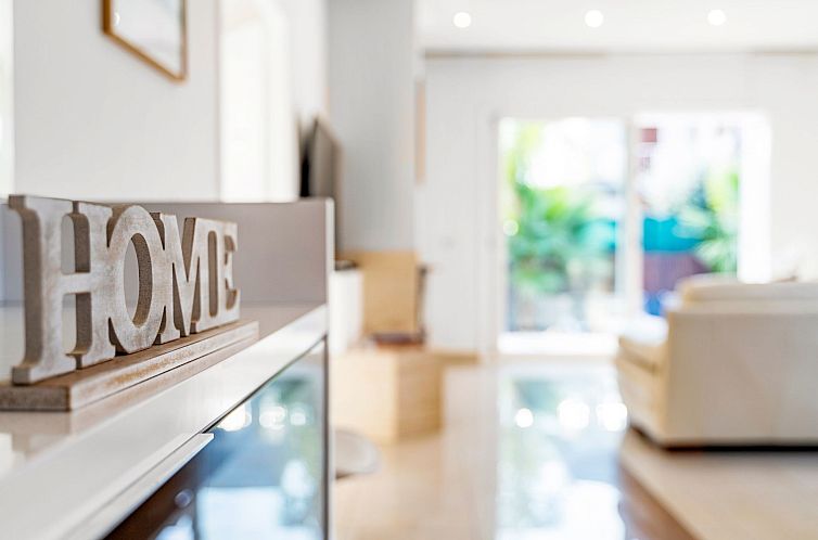 Vakantiehuis Villa SOL FELOSTAL, 130m zum Strand, nahe Airpo