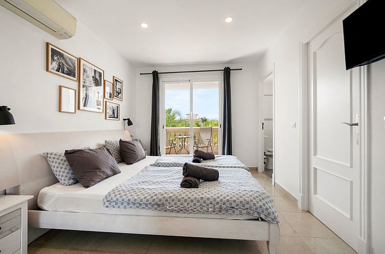 Vakantiehuis Villa SOL FELOSTAL, 130m zum Strand, nahe Airpo