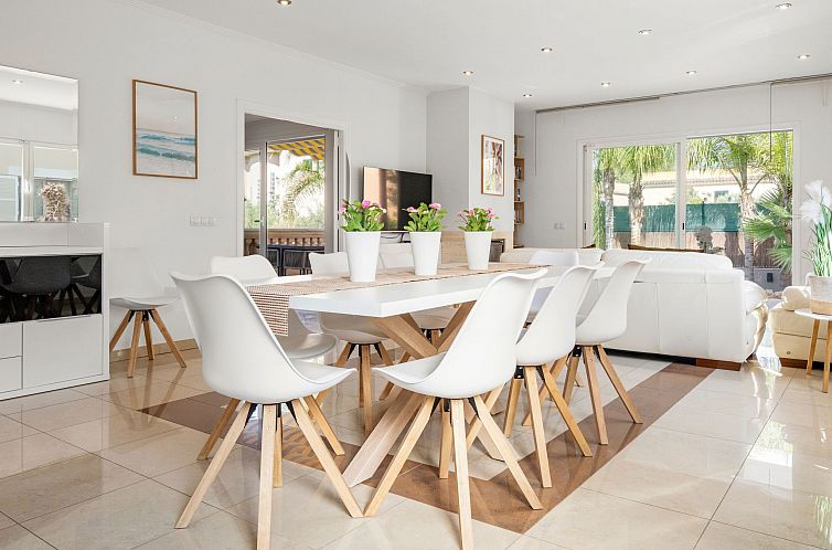 Vakantiehuis Villa SOL FELOSTAL, 130m zum Strand, nahe Airpo