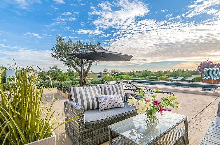 Vakantiehuis Tolles Ferienhaus in Campos mit Großem Pool