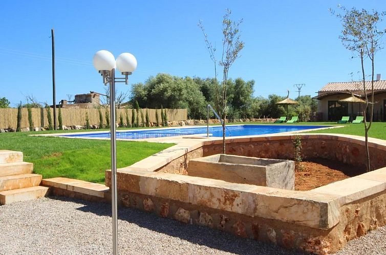 Appartement in Campos mit Terrasse und Garten