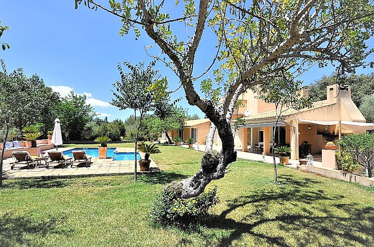 Vakantiehuis Villa con piscina y pista de tenis privada idea