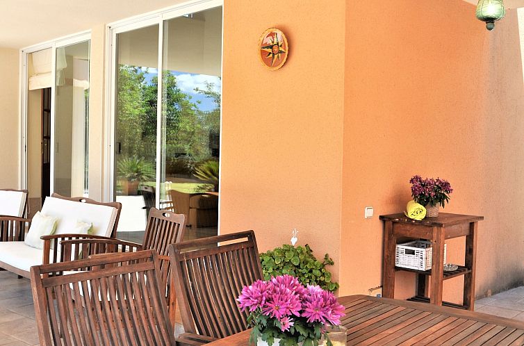 Vakantiehuis Villa con piscina y pista de tenis privada idea
