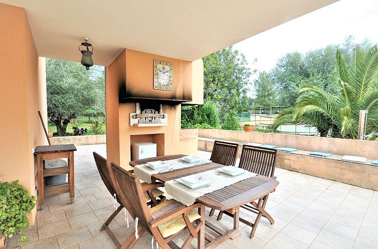 Vakantiehuis Villa con piscina y pista de tenis privada idea