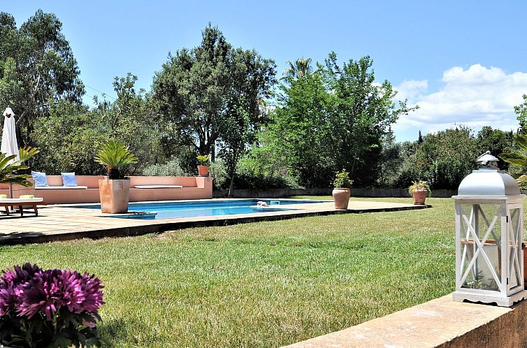 Vakantiehuis Villa con piscina y pista de tenis privada idea
