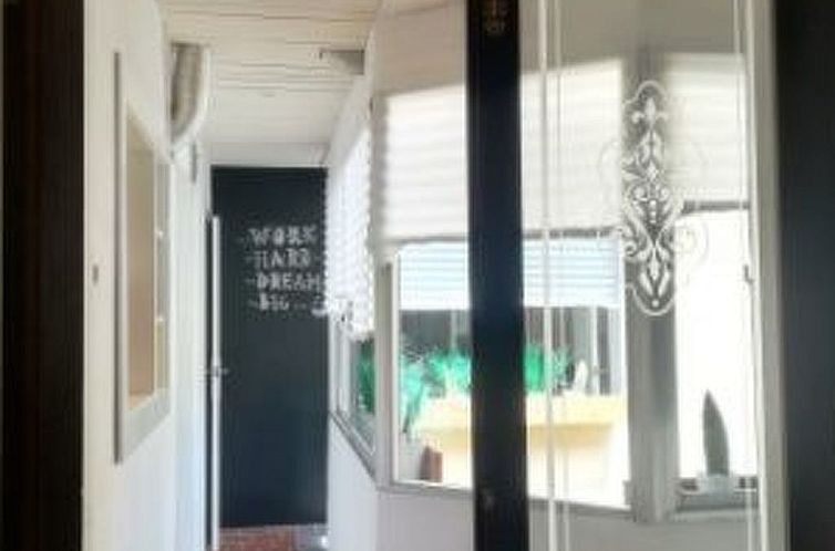 Appartement Touristenwohnung "Pins" mit Terrasse