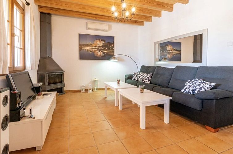 Vakantiehuis VILLA LORENZO MANACOR by PriorityVillas